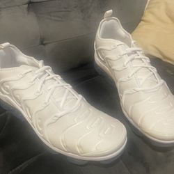 Nike Vapormax Plus Size 14 DS