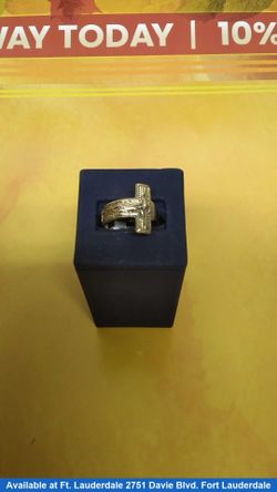 Men's Ring - Yellow Gold 18k (.750) 6.7 grams Size 10