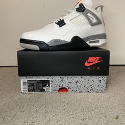 DS JORDAN 4 WHITE CEMENT SIZE 10, 10.5 & 11