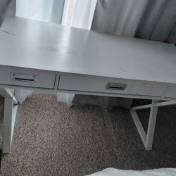 White Desk 