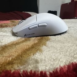 white attack shark mouse
