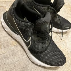 Men’s Nike Renew Size 11.5 Shoes Sneakers