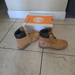 Timberlands with box