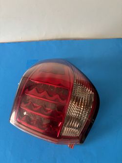 2011 - 2017 INFINITI QX56 QX80 TAIL LIGHT RIGHT PASSENGER SIDE OEM RH TAILLIGHT