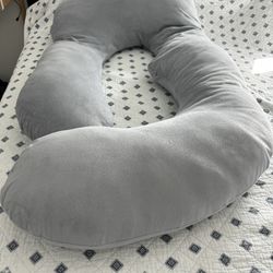 Momcozy Pregnancy Pillow 
