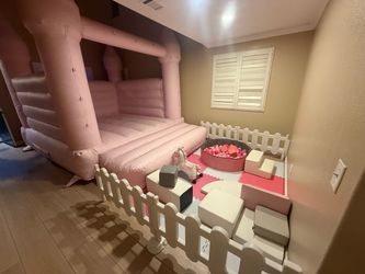 Pink Inflatable Bounce House Kids Play Set