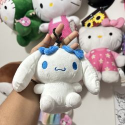 Sanrio Cinnamoroll Plush Bag Clip with Zippered Pouch
