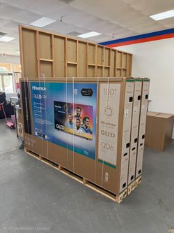 100” Hisense QLED QD6 Series 4K HDR Smart 144 Hertz TV