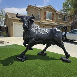 Bull Life-size 