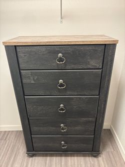 Brand new dresser never used