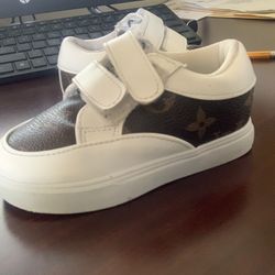 Toddler Size 2 Shoes 