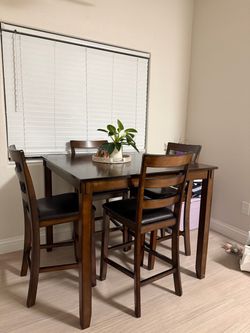 Dinning table and chairs