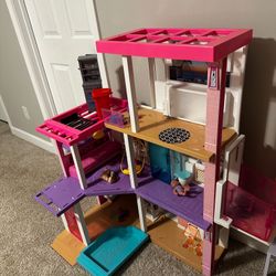 Barbie Play House 
