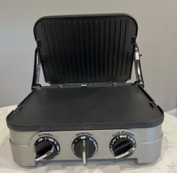 Like new Cuisinart Griddler 5 in 1 ( Grill/sear , Panini, Griddle)