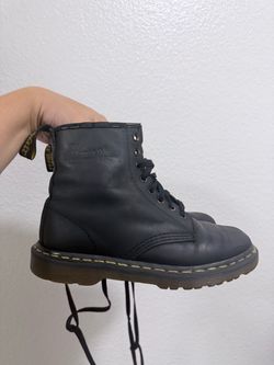 Dr marten black boots