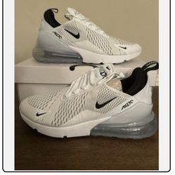 men's Nike Air Max 270 sneakers in size 9