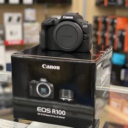 Canon R100 Camera Kit