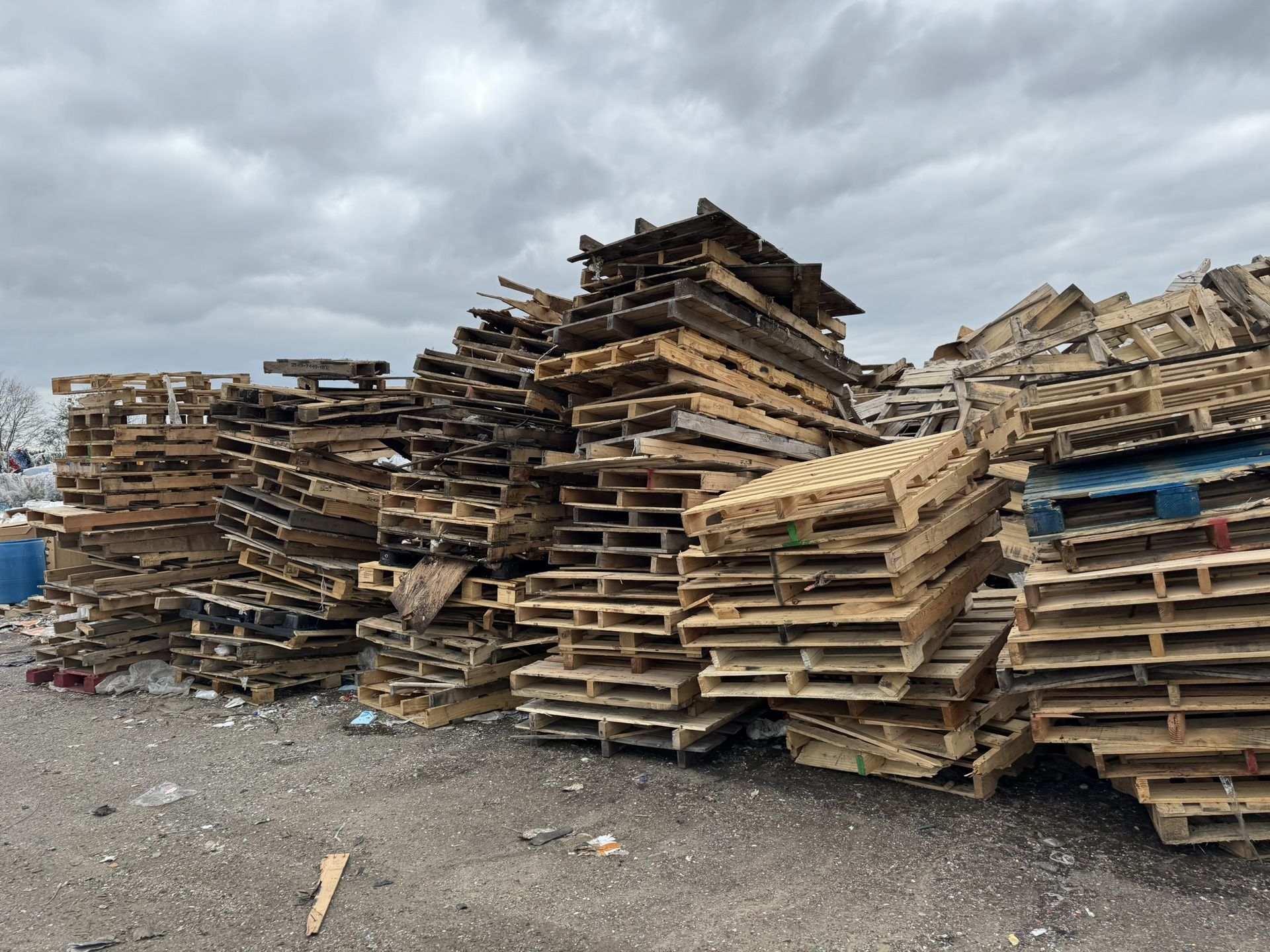 Wood Pallets Free