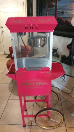 Life-size popcorn for feet all very well kept up