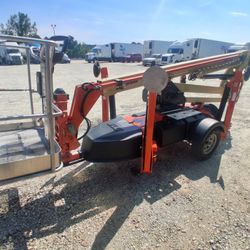 35 Foot Boom Lift 