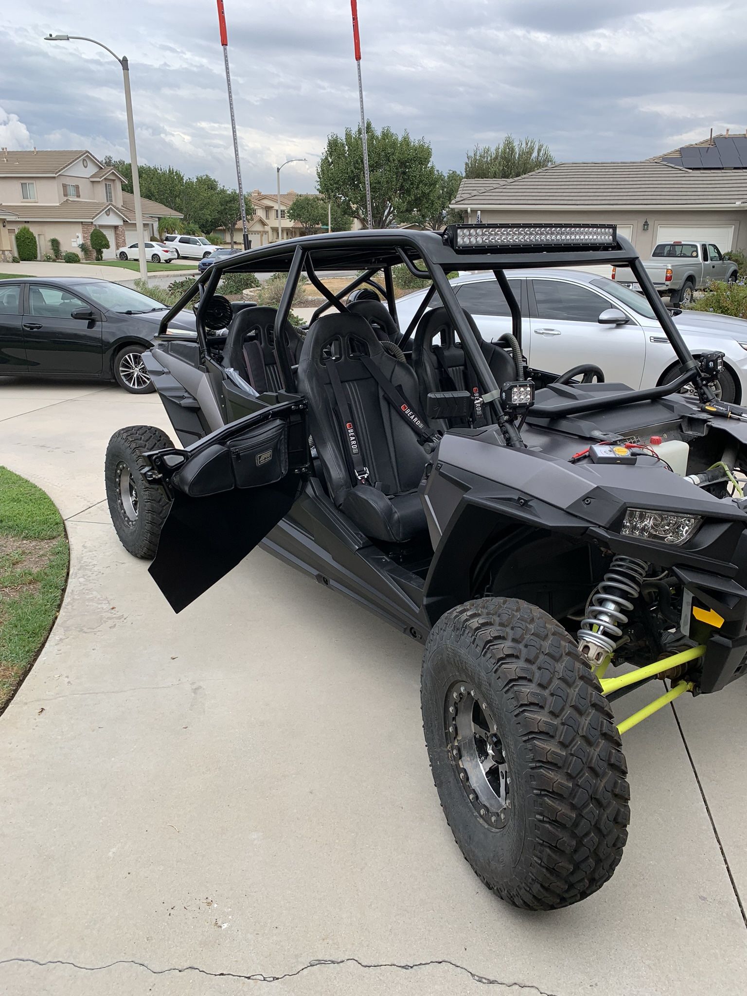2017 Rzr 1000 4 Seater for Sale in Rancho Cucamonga, CA - OfferUp
