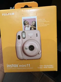 Fujifilm Instax mini 11 polaroid camera pink