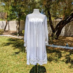 Miss Elaine L/S Full Nightgown 100% Antron Nylon Women's Size Small Chemise New