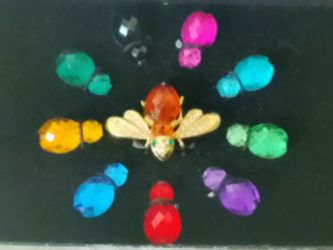 Vintage Joan Rivers Classic Collection 10-Color Interchangeable Baby Bee Brooch - Complete Original Set