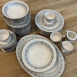 51-Piece Noritake Monteleone 7569 Ivory China