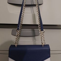 Guess Crossbody / Shoulder Bag 