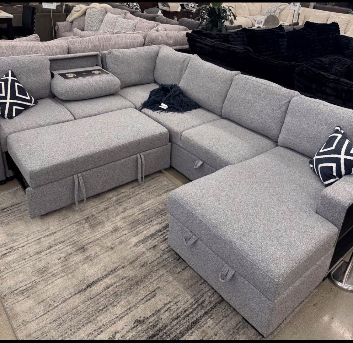 New Sleeper Sectional Couch with USB! Includes Free Delivery 🚚!