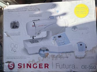 Singer futura sowing machine