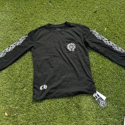 Black and white chrome heart shirt