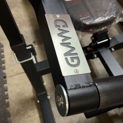 Compact Incline/ Flat Bench Press Machine V1