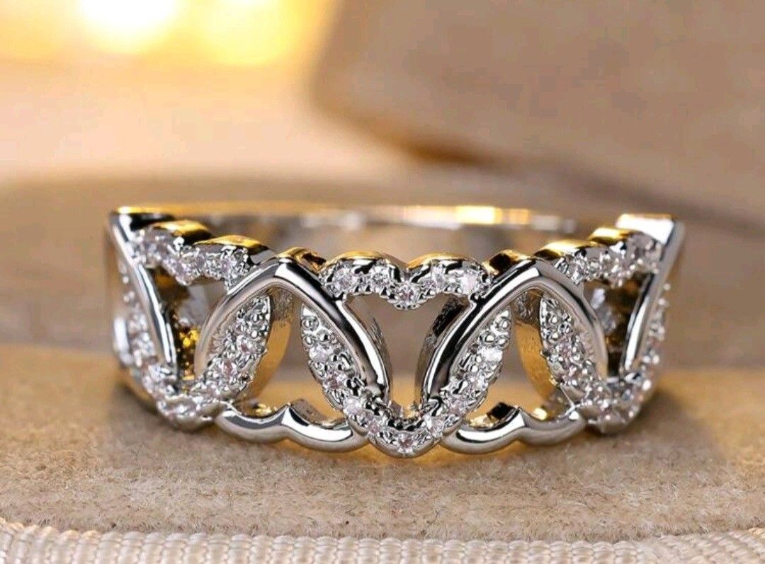 Sparkle Heart Ring with Rhinestones