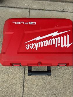 NEW Milwaukee M18 FUEL Brushless Cordless Drill/Driver