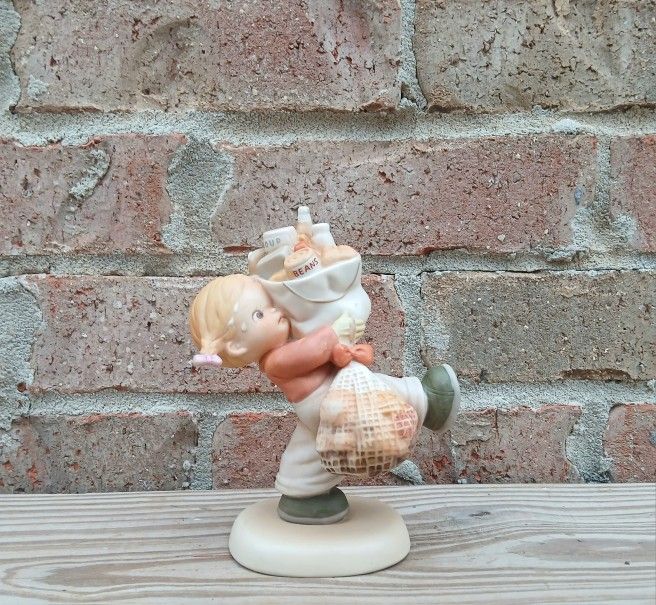 Vintage Enesco Memories Of Yesterday "I Must Feed Them Over Christmas" Figurine 