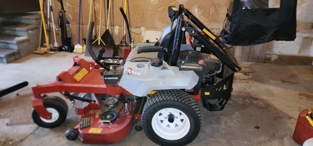 ExMark 48 Inch Mower With Dump Tailer, Lawn Roller, Jack