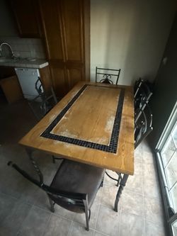 Table 6 chairs