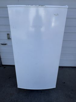 Whirlpool Frost Free Upright Full Freezer