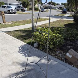 Vintage looking easil