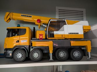 Bruder Crane Truck