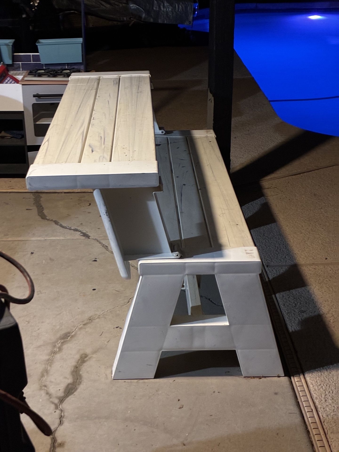 Table/ Bench