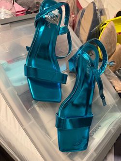 Bamboo metallic blue heels size 7