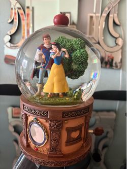 Snow White and Prince Charming snowball