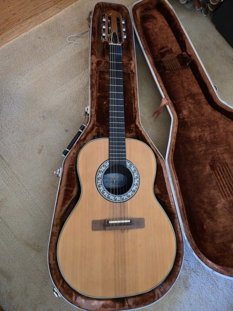 Ovation Model 1624 Country Artist Classical Acoustic Electric Guitar