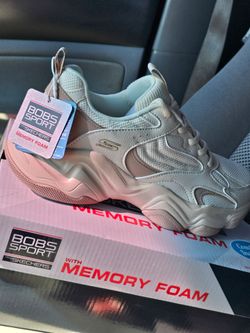 Sketchers womans 7.5