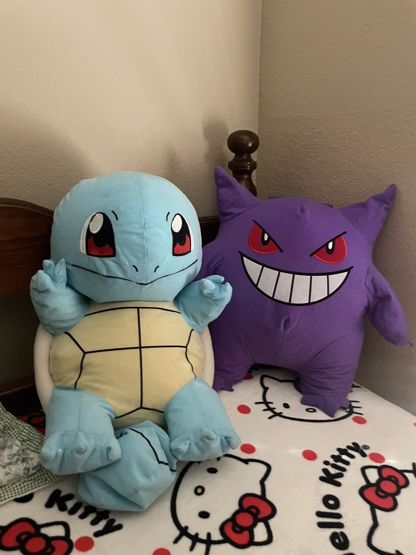 pokémon plushies / squirtle and gengar