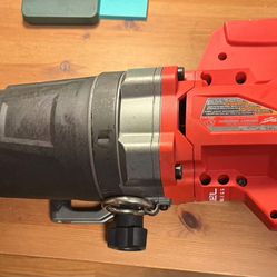 Milwaukee. FUEL 1”D Impacts wrench 