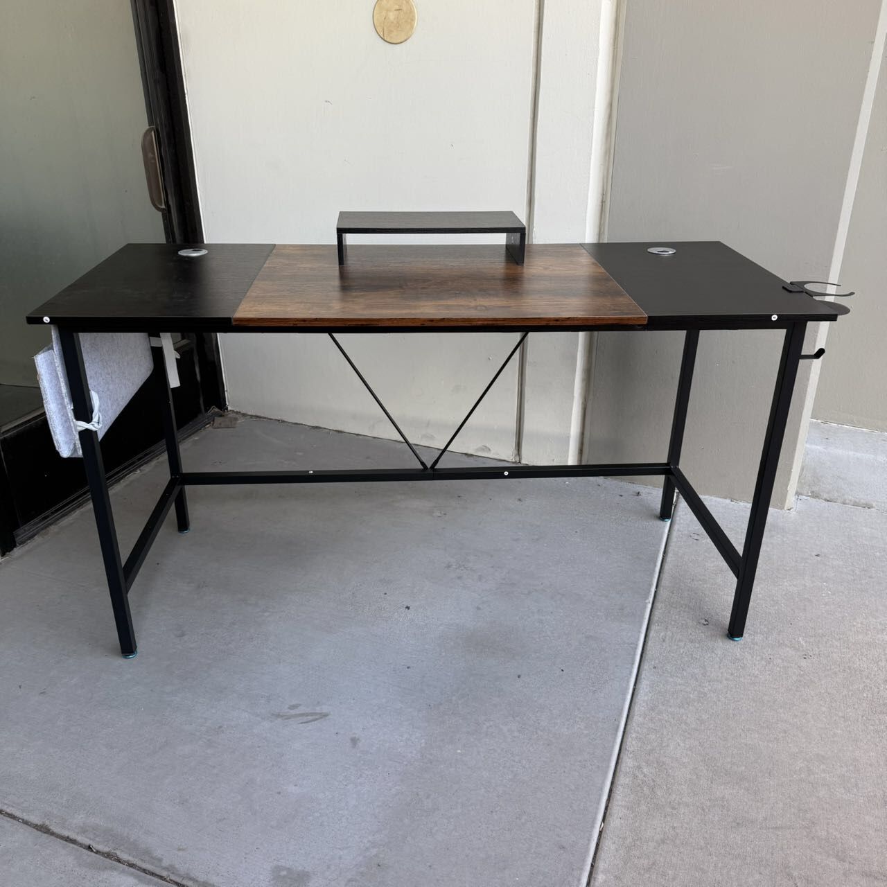 New In Box 56x24x30 Inch Tall Office Computer Study Desk Table With Monitor Stand Top Tier 